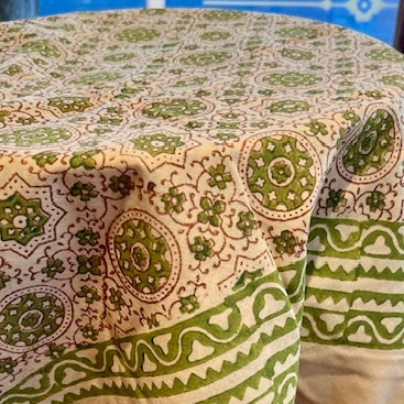 Round Tablecloths detail view 11 – Hill Station Ashland