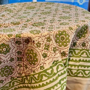 Round Tablecloths