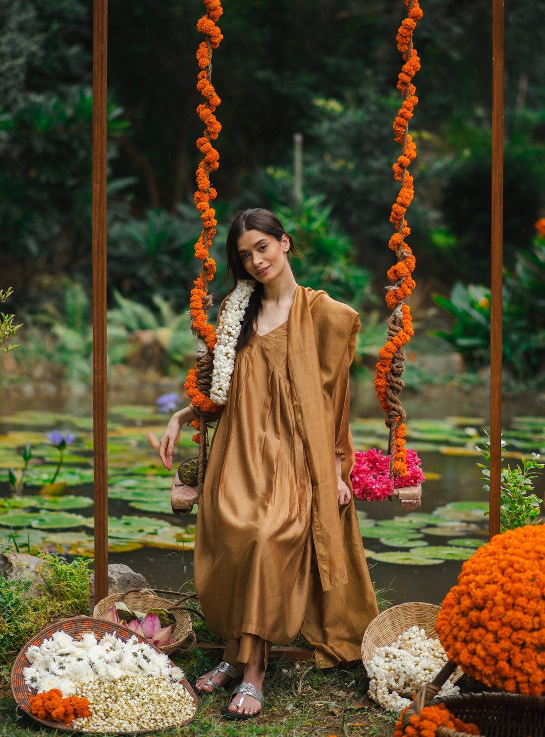 Slim Pant Gold Chanderi