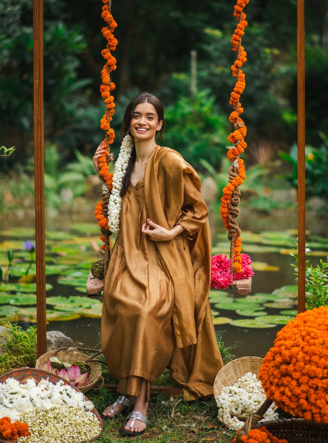 Slim Pant Gold Chanderi