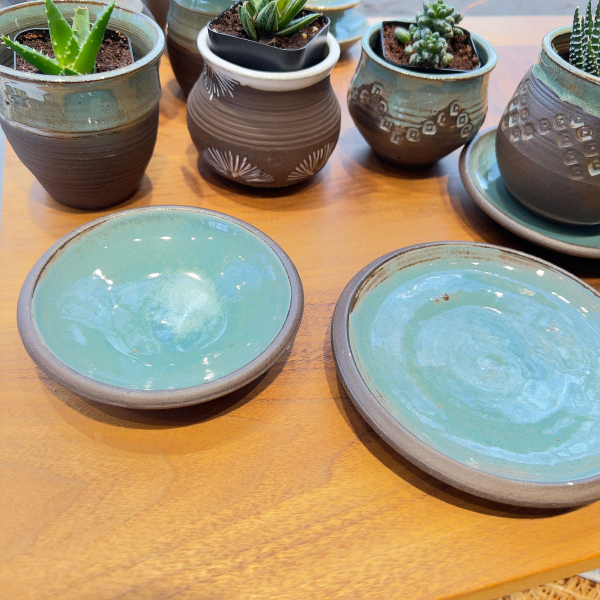 Honey Wine Clay Collection: Small Planters & Vases detail view 5 – Hill Station Ashland