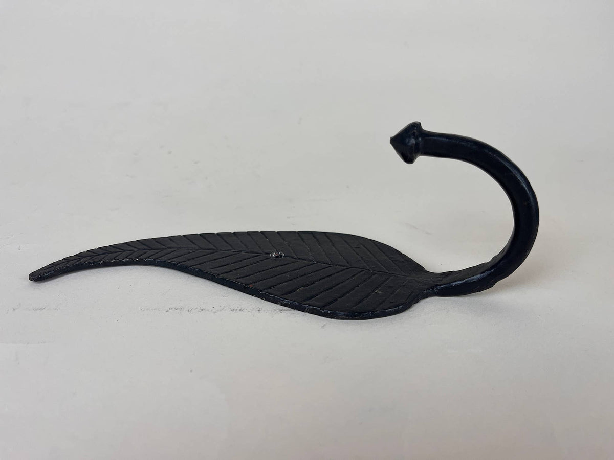 Metal Hook Leaf