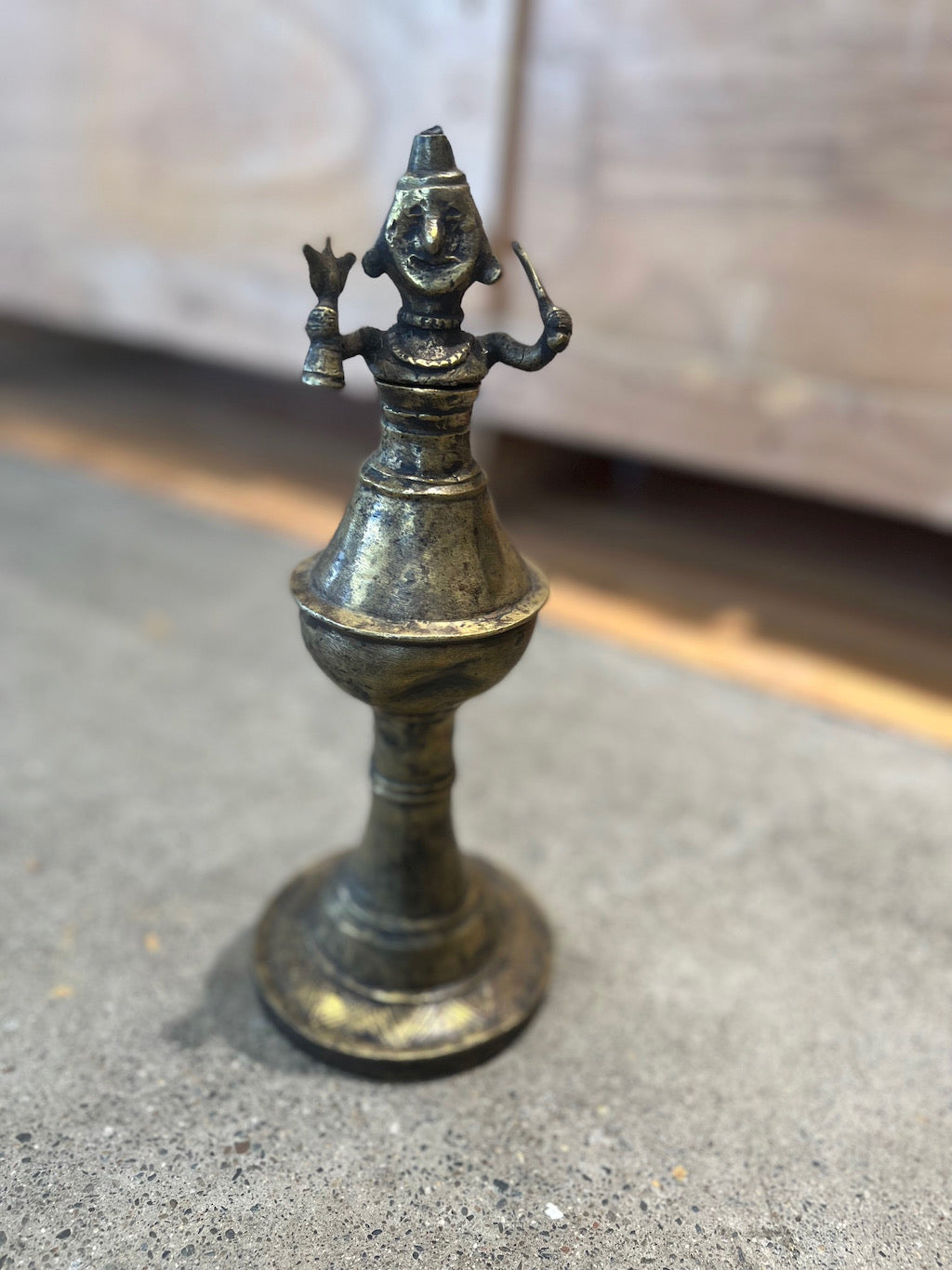 Brass Oil Lamp detail view 2 – Hill Station Ashland