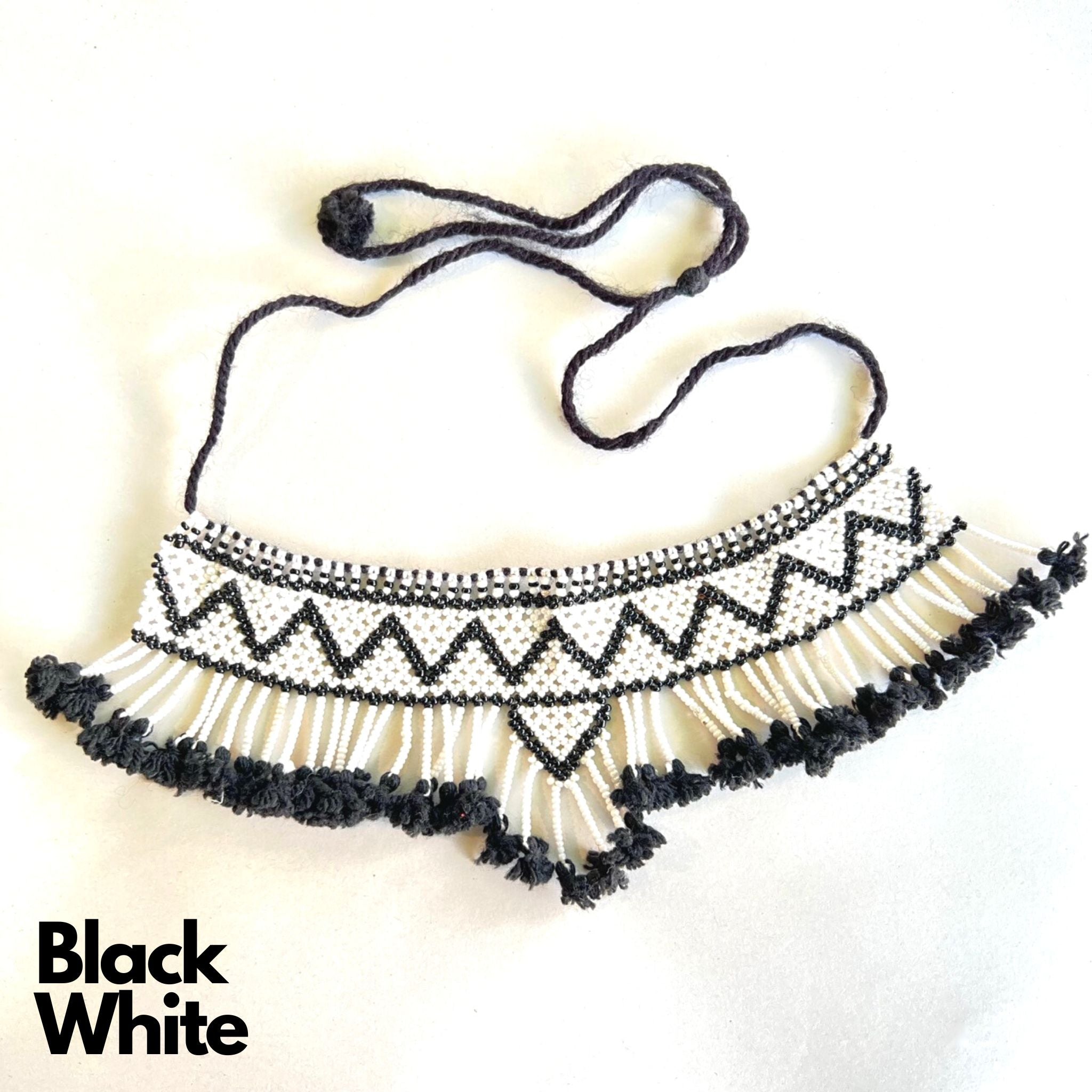 Maniya Beadwork Single Haar black center with white edging