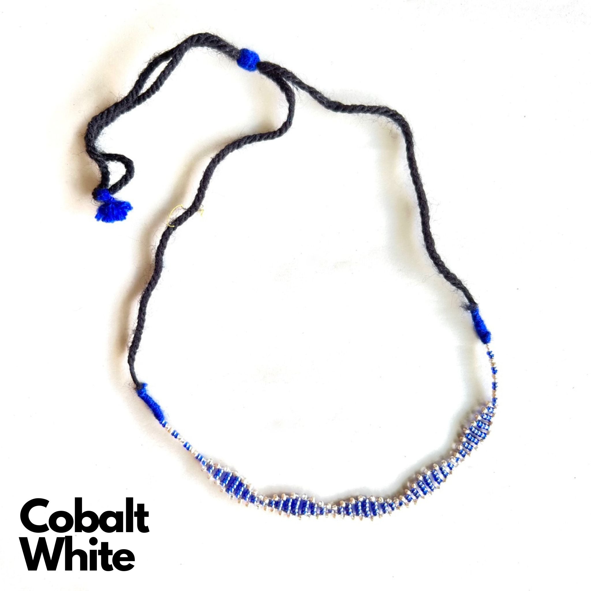 Maniya Kalbelia Beadwork Plain Necklace Haar Cobalt center with White edging