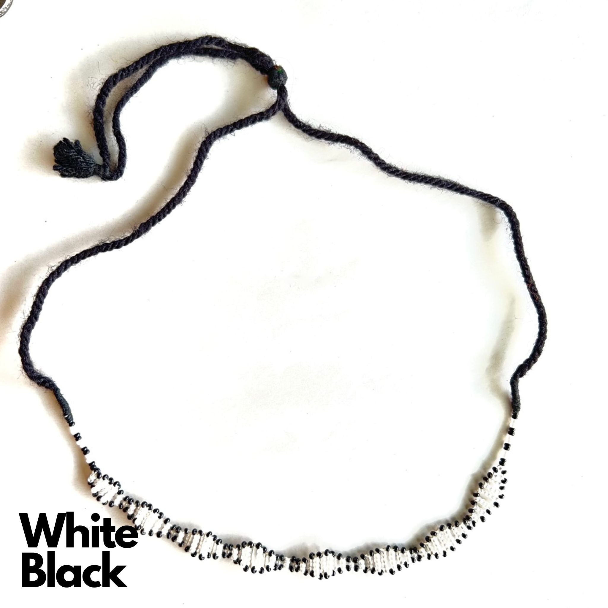 Maniya Kalbelia Beadwork Plain Necklace Haar White center with Black edging
